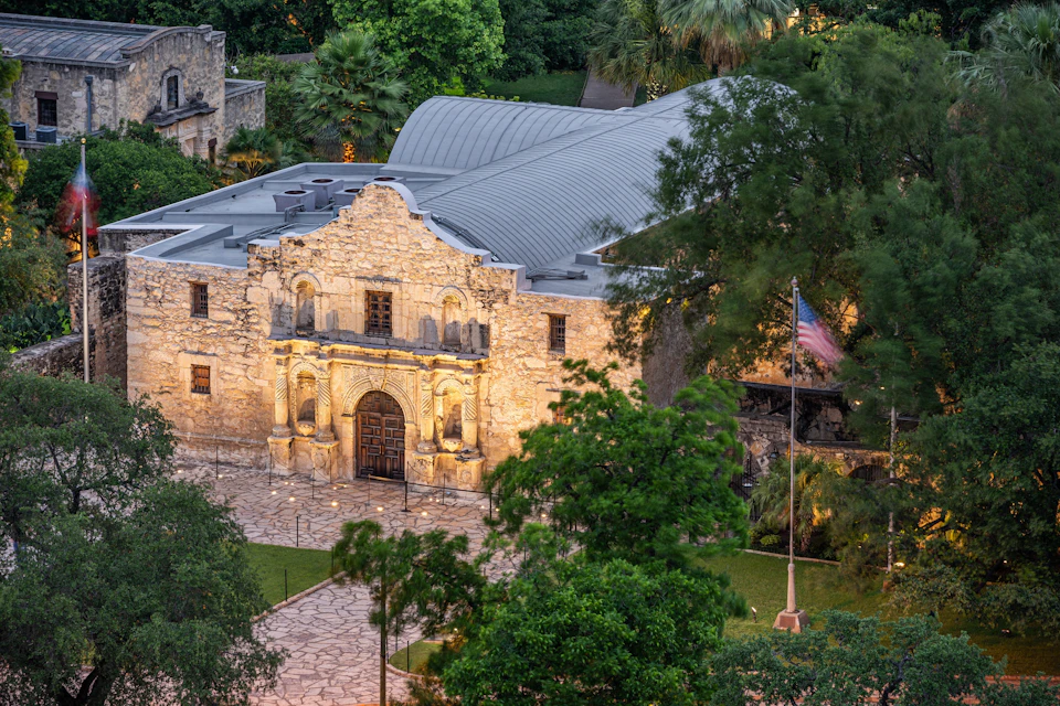 San Antonio Old Town Trolley: Hop on Hop off
