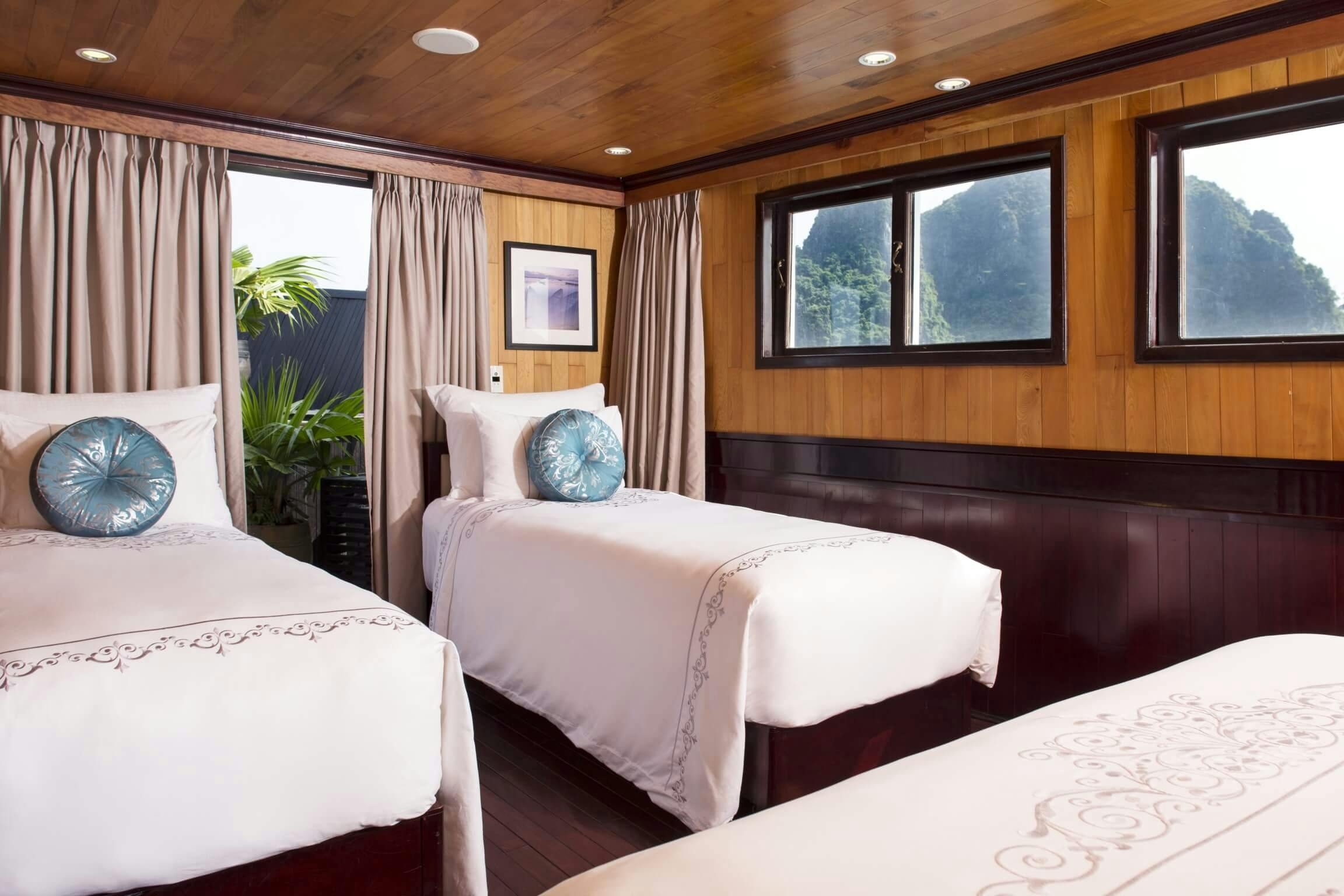 Ha Long Bay: 2-Day Boutique Cruise + Meals + Optional Transfer 2
