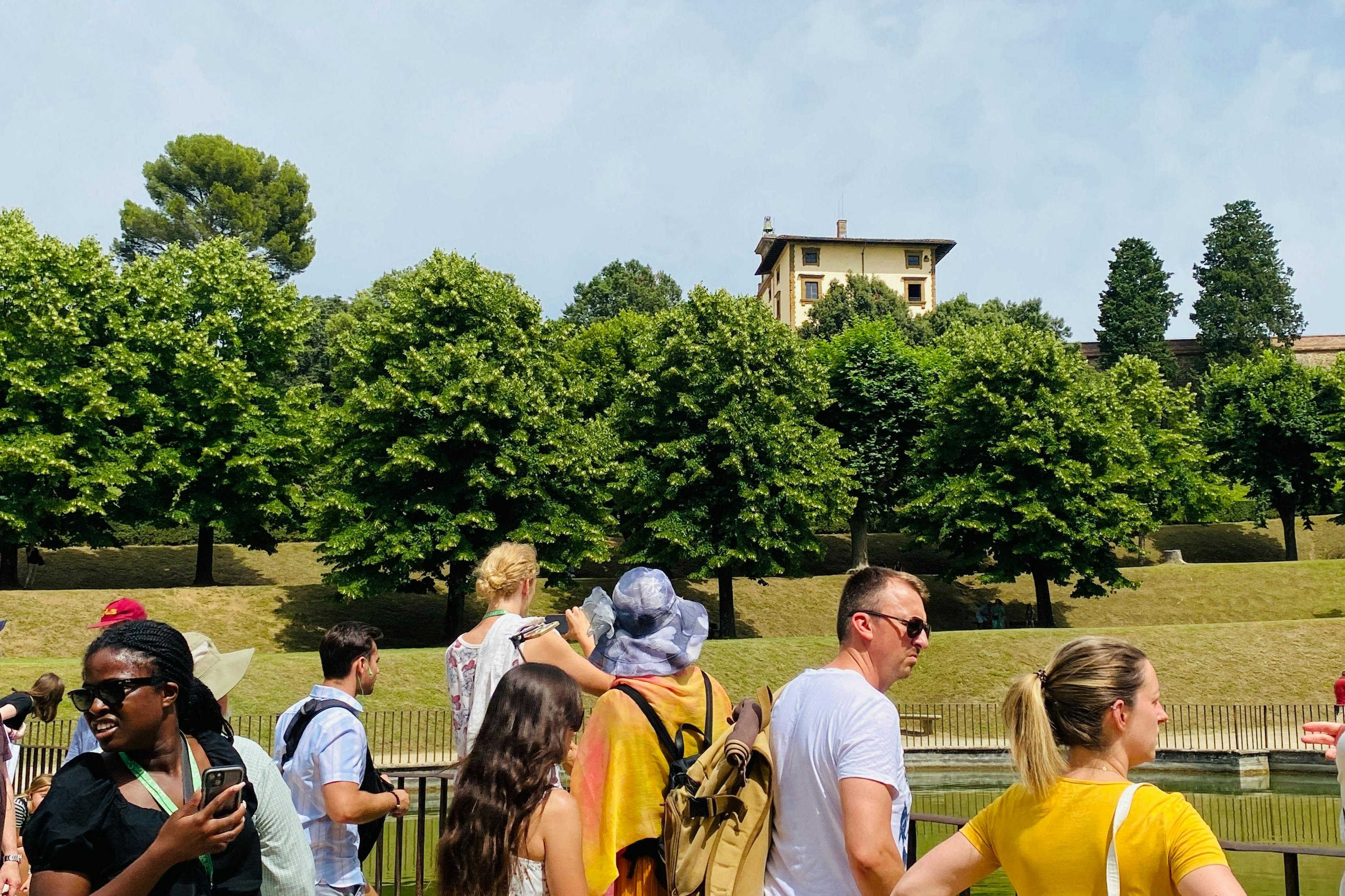 Ζωντανή Ξενάγηση στον Κήπο Μπόμπολι