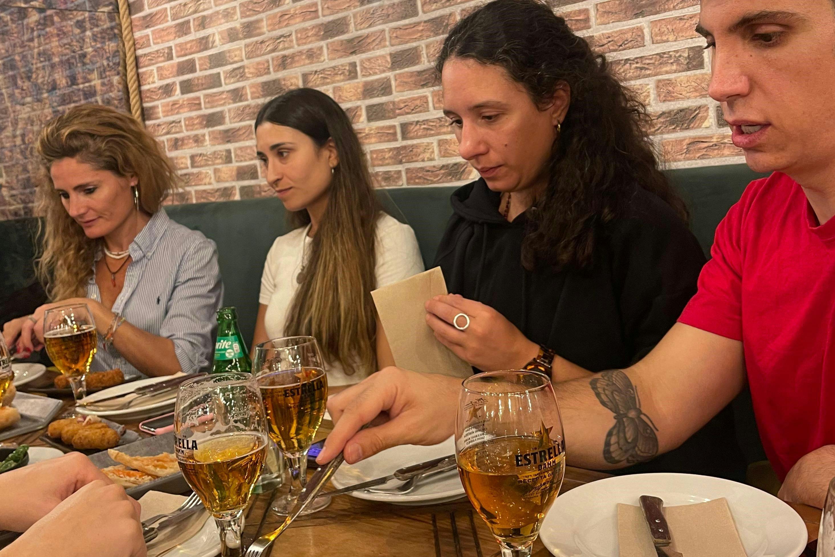 ברצלונה: סיור רגלי, טאפאס ושתייה – כרטיסים ומחירים בBarcelona — תמונה 6