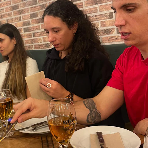 Barcelona: Visita guiada a pé para pequenos grupos + Tapas e bebidas - Photo 6