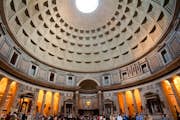 El interior del Panteón
