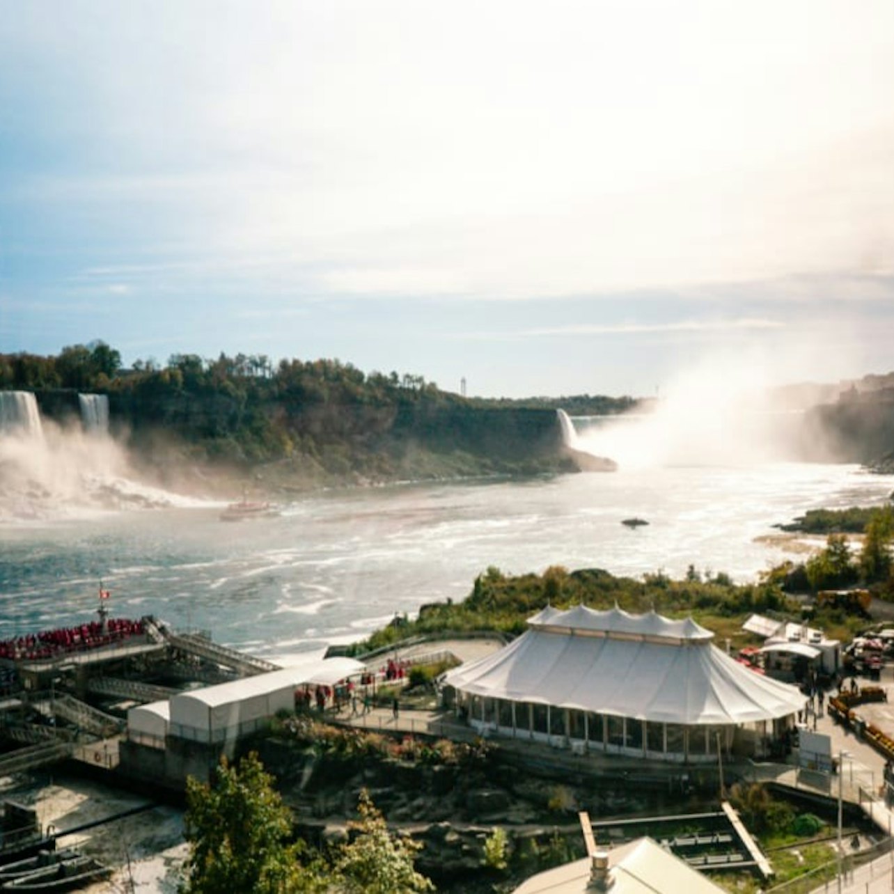 Tour notturno dell'illuminazione delle Cascate del Niagara con spettacolo di luci della Power Station - Alloggi in Cascate del Niagara