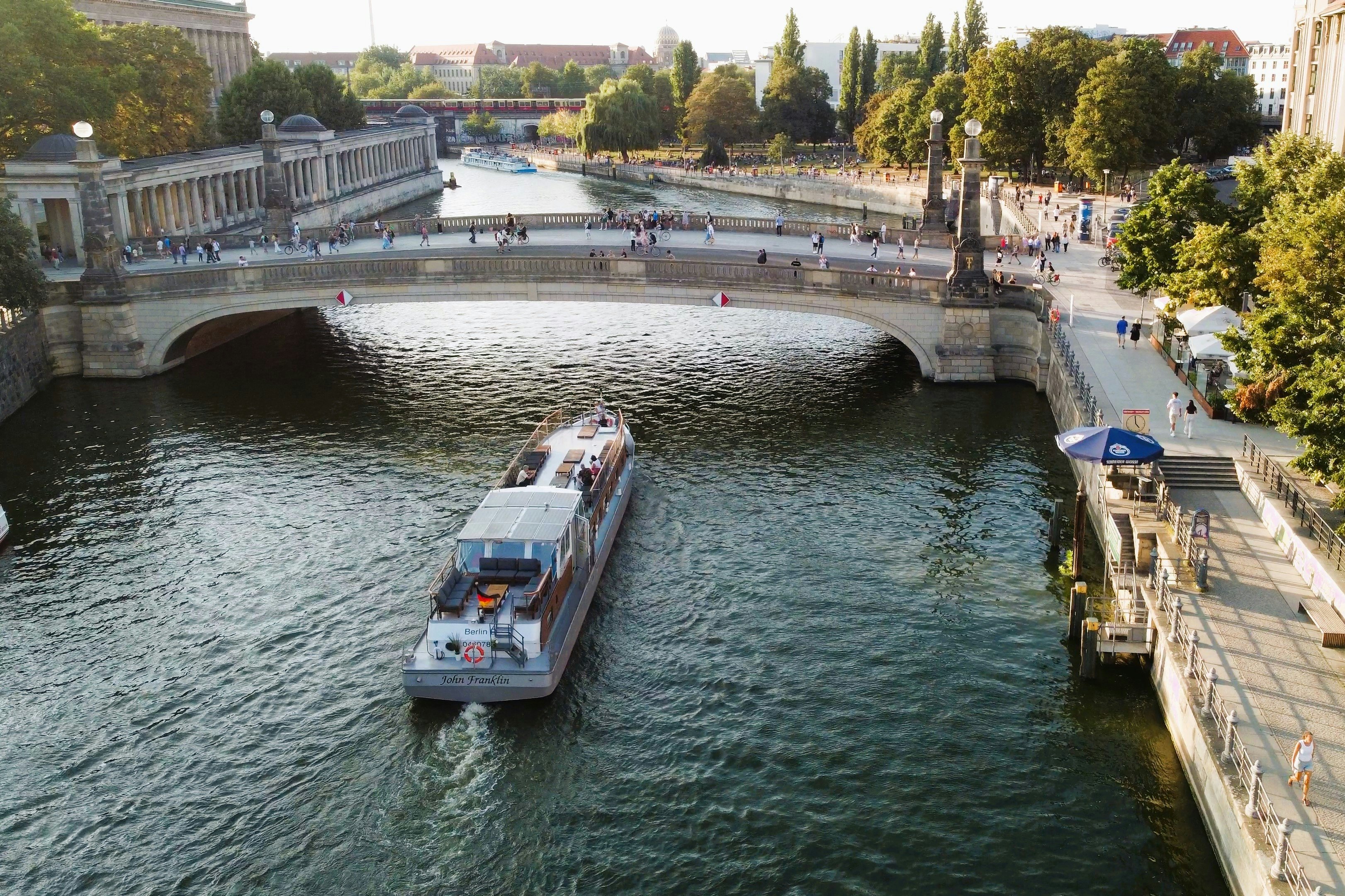 Boat Tour Berlin
