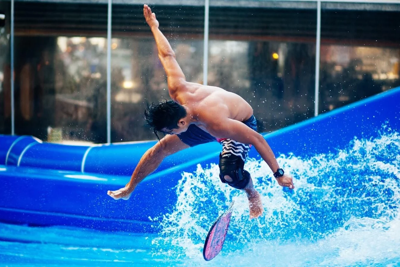 Bilhetes Surf House Phuket em Patong | Phuket
