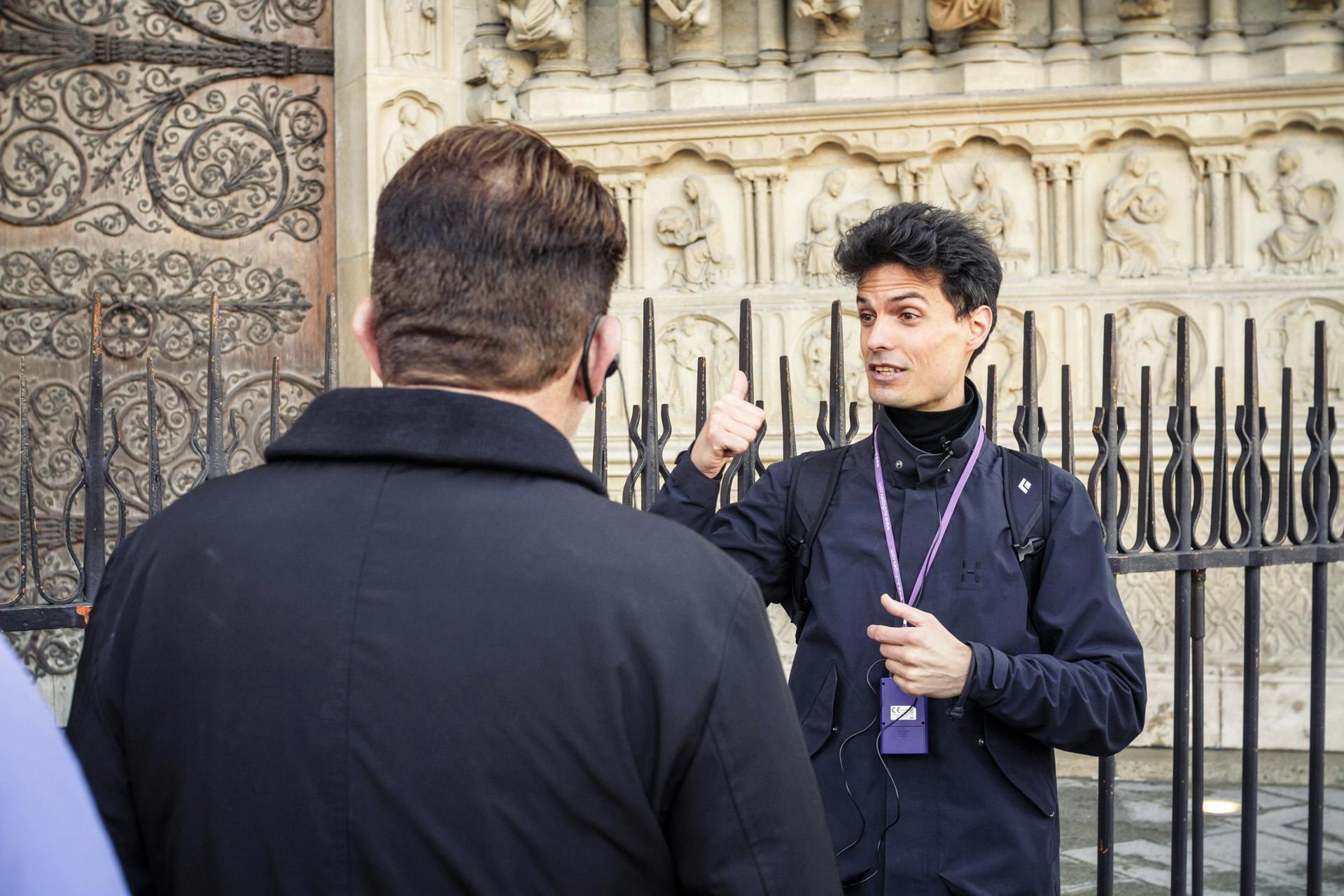 Notre-Dame Cathedral of Paris & Île de la Cité: Small Group Guided Walking Tour - Photo 12