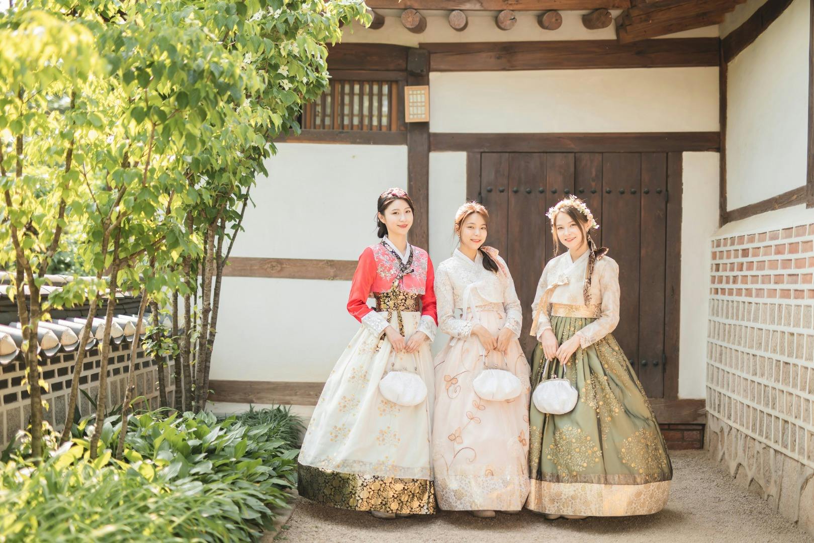 Seoul Gyeongbokgung: Hanbok Rental Experience - 1-Day Rental - Photo 6