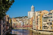 Cases de color pastel a Girona