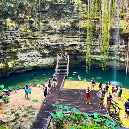 Chichén Itzá, Valladolid & Cenote Swim: Tour from Cancún