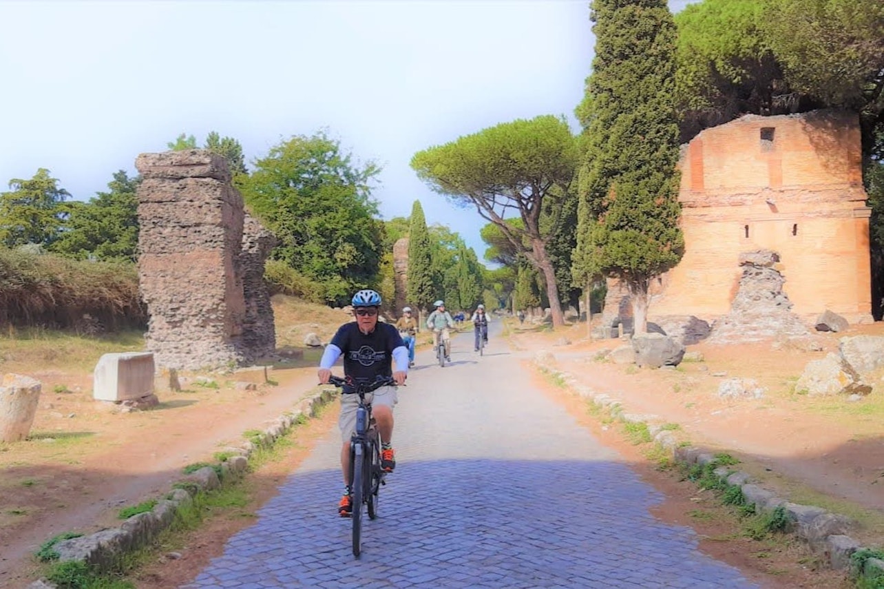 Tour in e-Bike di 5 ore con le catacombe di San Callisto o San Sebastian - Alloggi in Roma