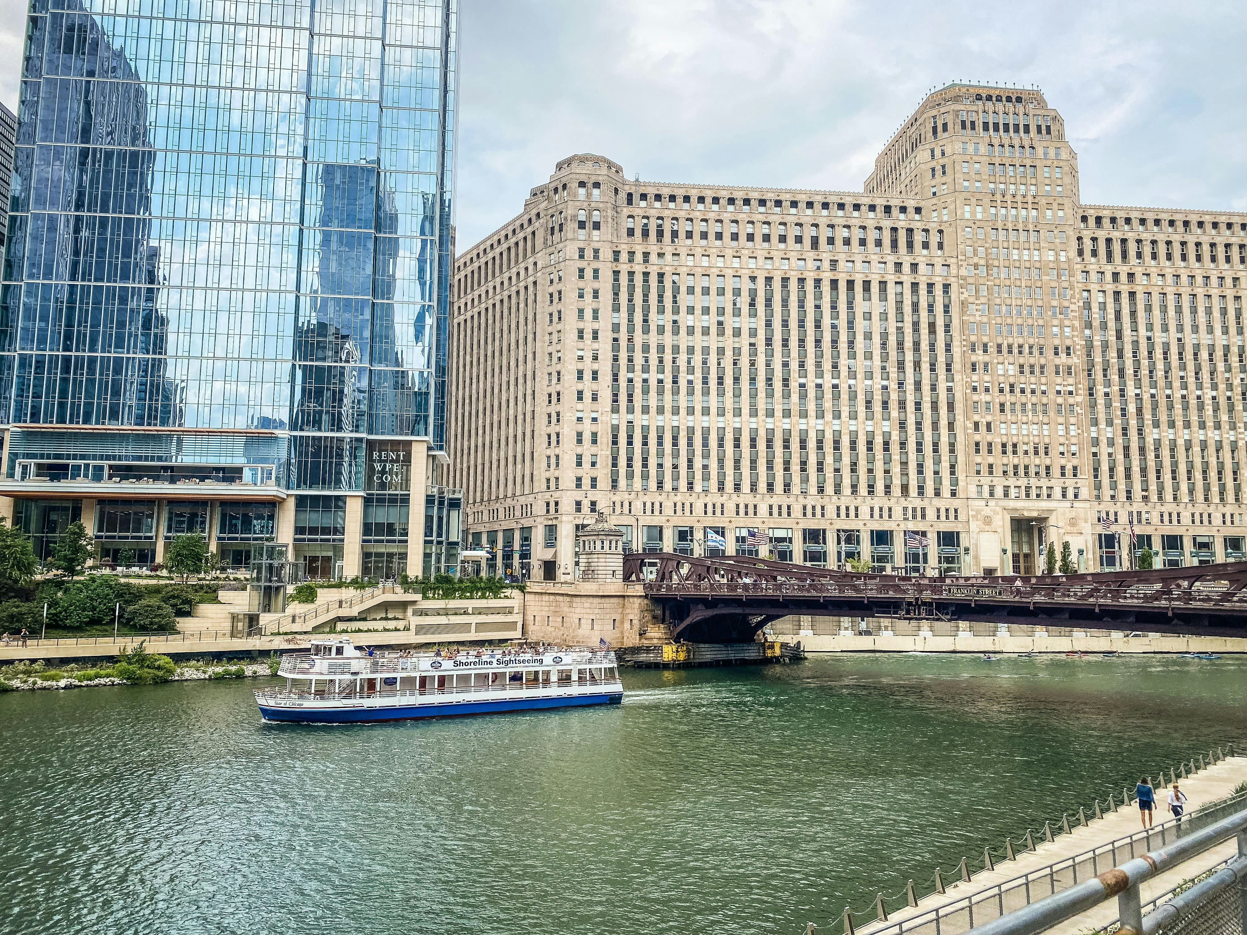 Chicago: 75 Minute Architecture River Cruise From Michigan Avenue
