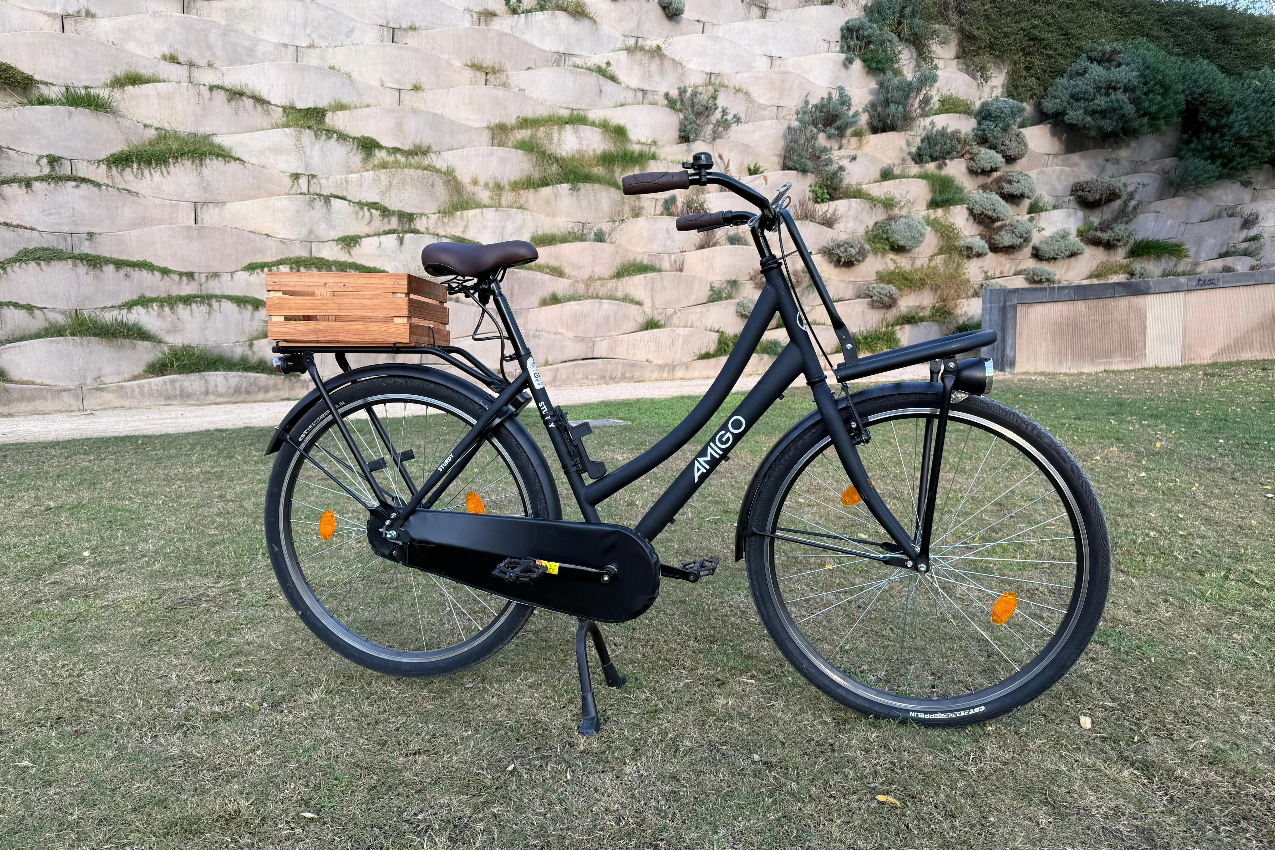 Valencia: Dutch-Style "Omafiets" City Bike Rental from Russafa Area