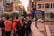 Chicago Riverwalk Small Troup Walking Tour