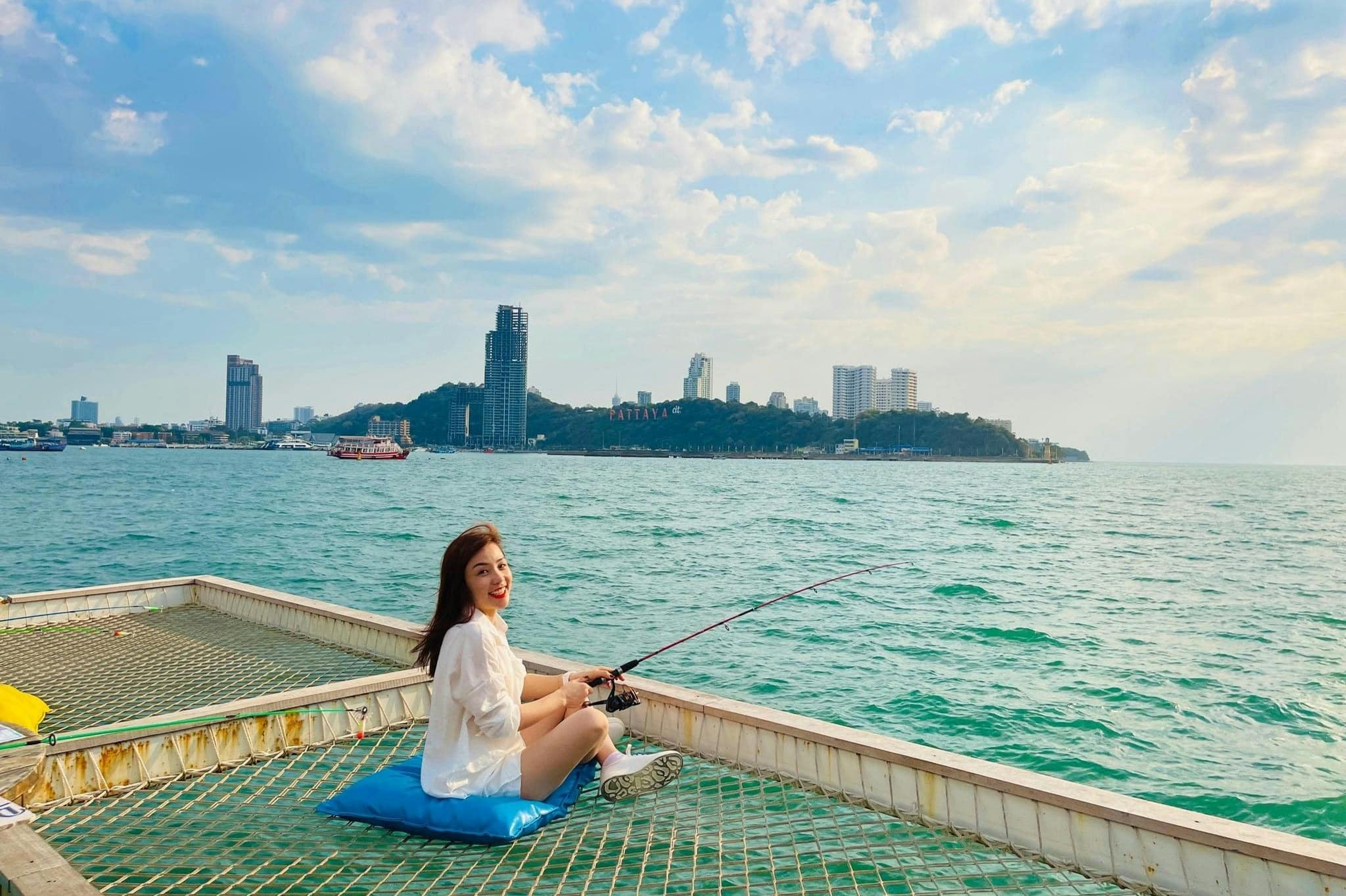 Activity of fishing for squid