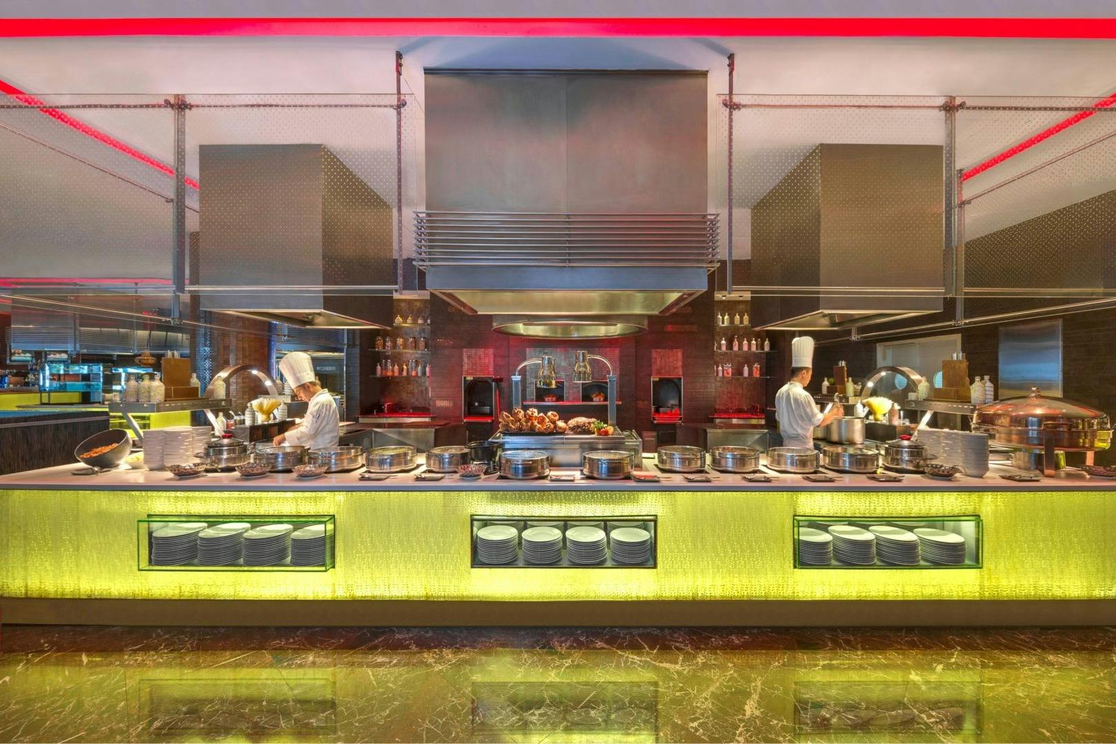 棕榈岛亚特兰蒂斯的红花自助晚餐（包括软饮）。