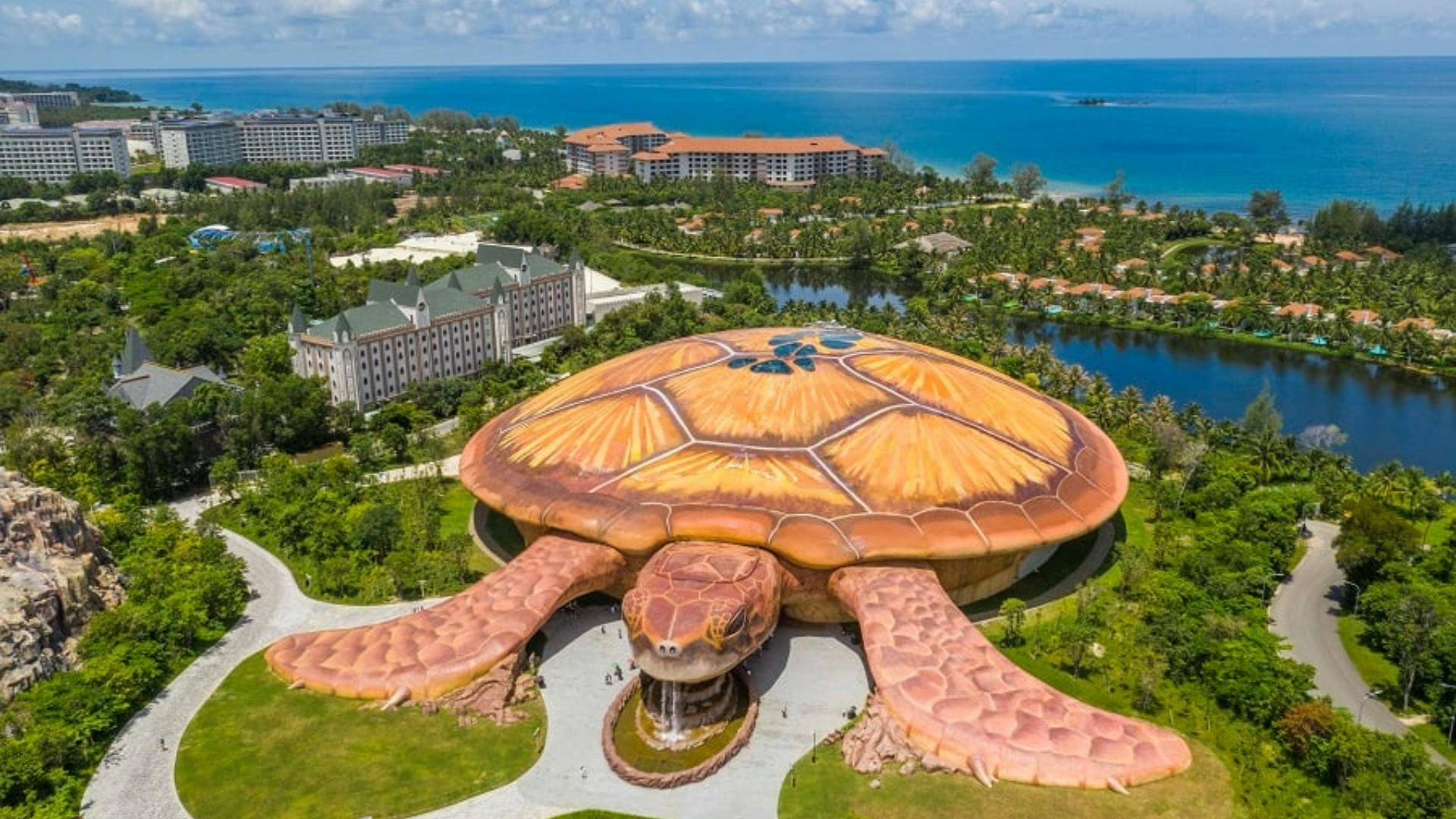 VinWonders Phu Quoc: Entry Ticket to VinWonders + Vinpearl Safari