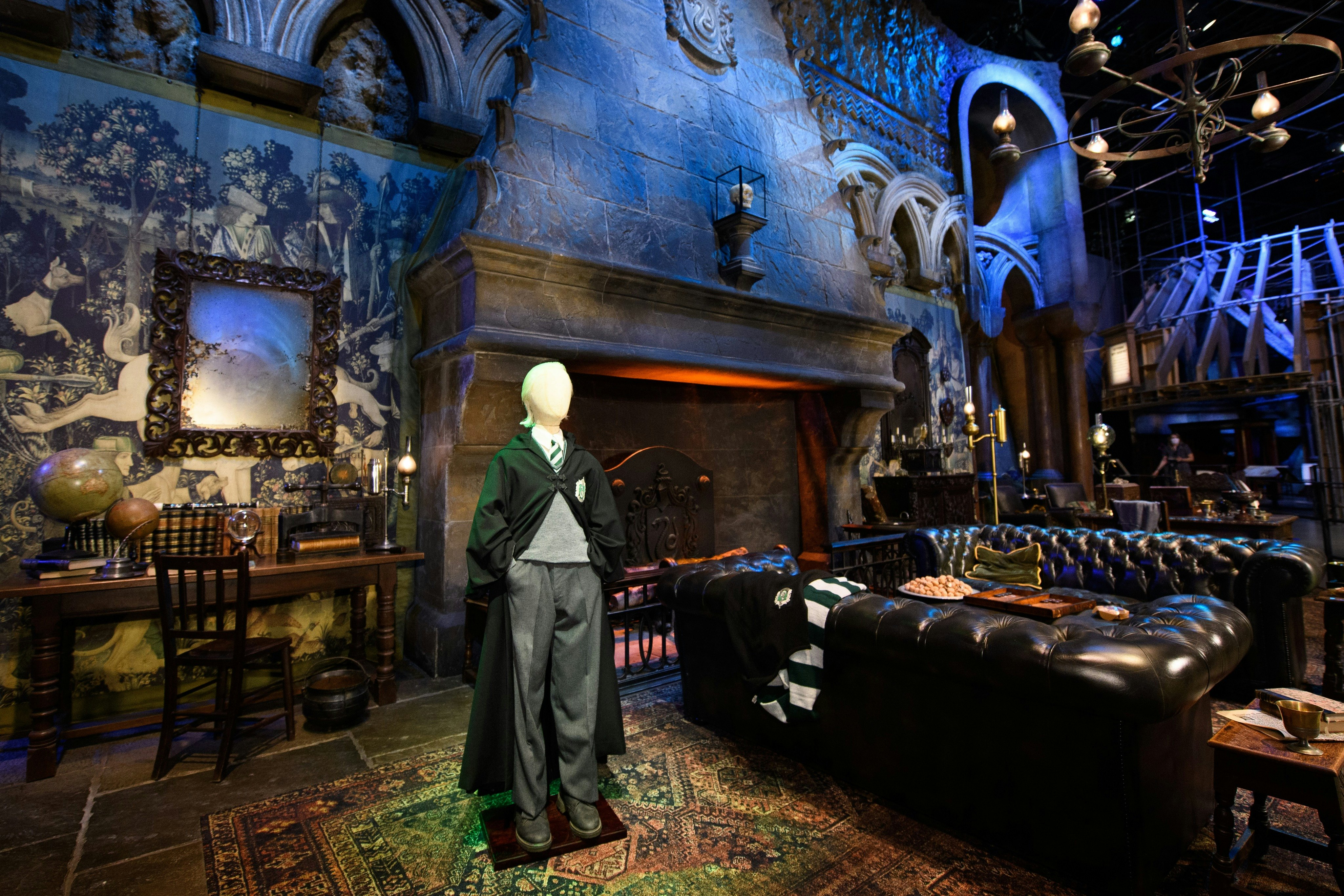 SUCHE 2 Tickets für Harry Potter store Studio in London