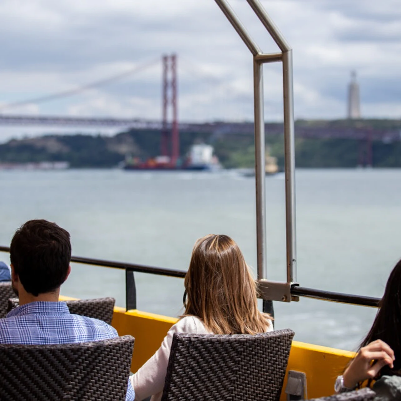 Lisbon: 24 or 48-Hr Hop-on Hop-off Bus Tour in Lisbon β Tiqets