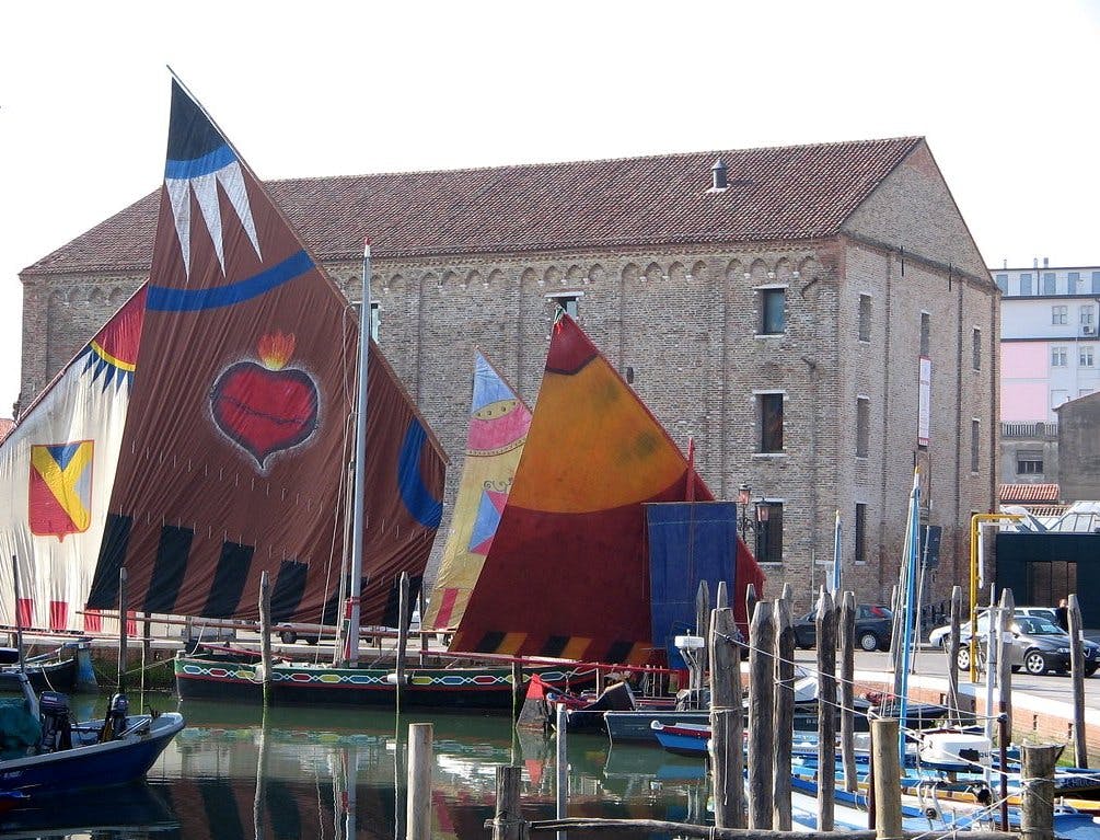 Descrizione immagine non disponibile