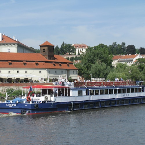 Crucero panorámico por el río Moldava