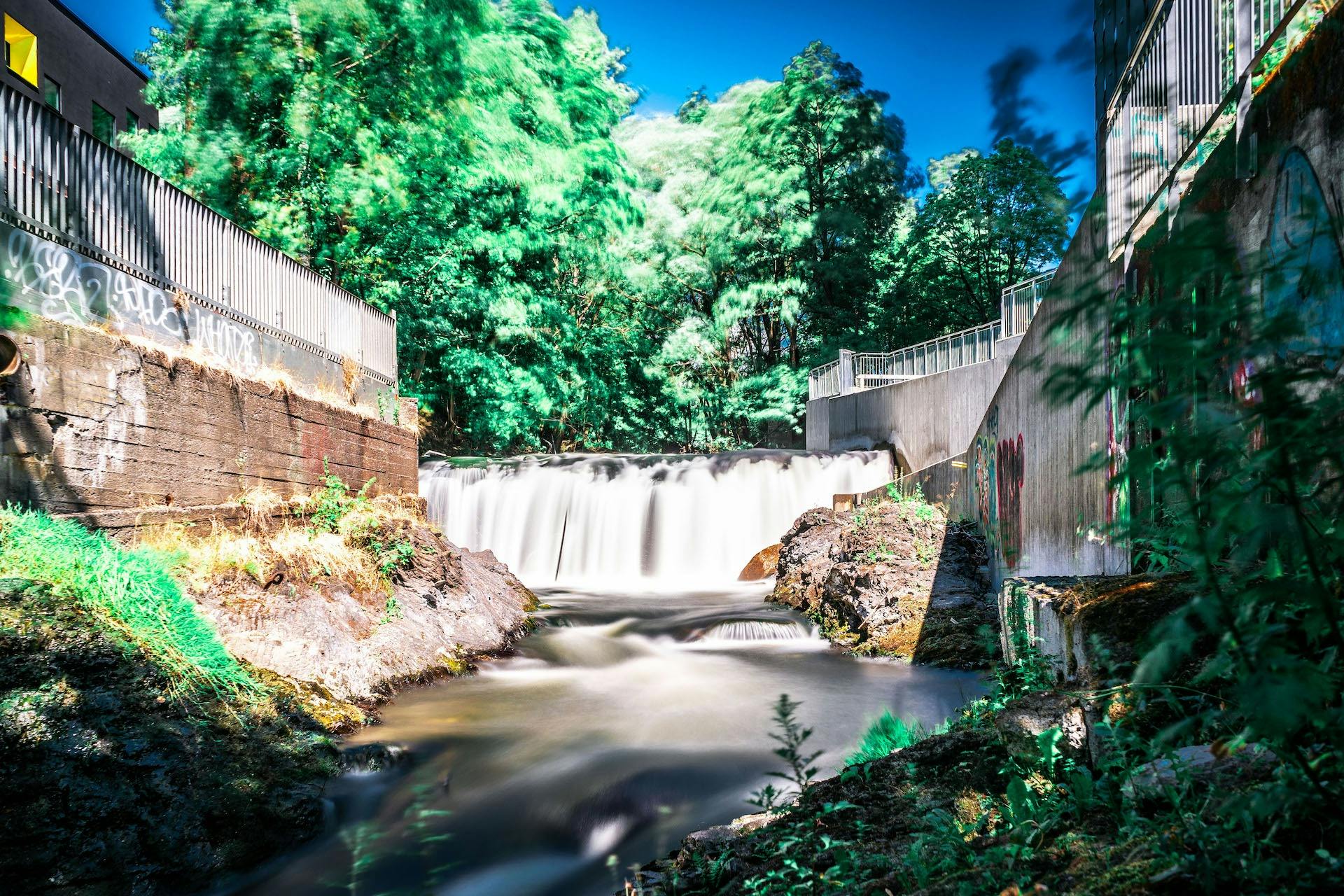 アケルセルヴァの滝