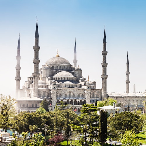 Blue Mosque + Sultanahmet Square: Guided Tour