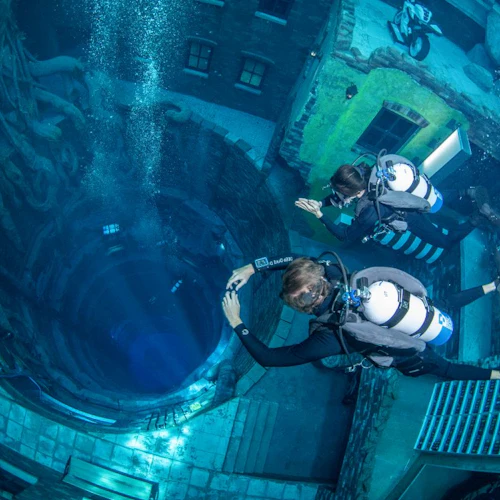 Deep Dive Dubai