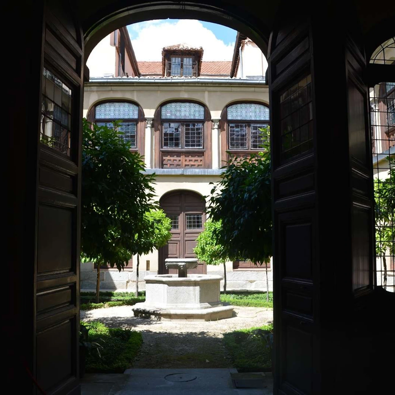 Monasterio de las Descalzas Reales & Madrid de los Austrias: Guided Tour