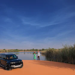 Dubai: Guided Luxury Desert Safari + Falconry Show + Dinner + Transfers 2