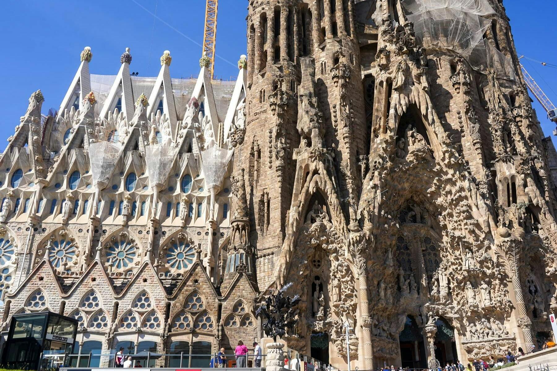 Parque Güell e Sagrada Família: acesso rápido + tour guiado + acesso à torre - Photo 8