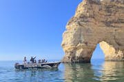 Soukromá prohlídka jeskyně Benagil Tridente Výlety lodí Armacao de Pera