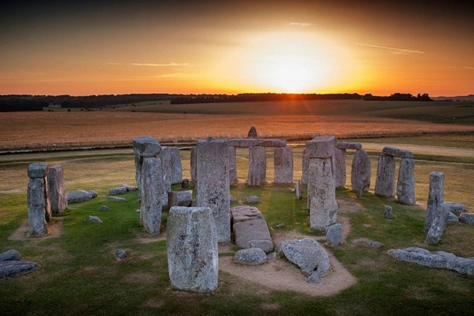 Sunrise at Stonehenge