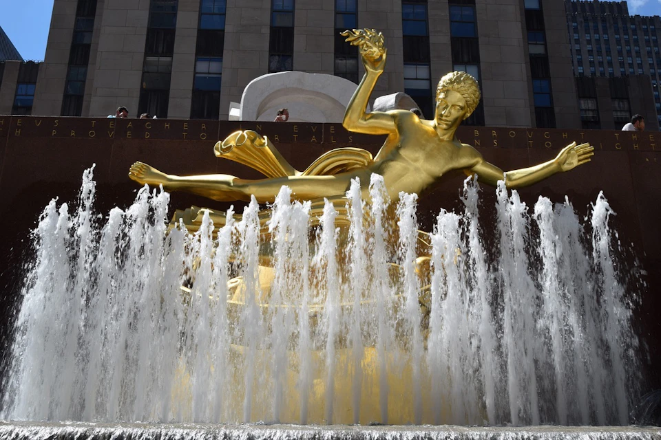 Fountains outside Rockefeller Center