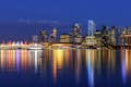 Downtown Vancouvers havnefront om natten