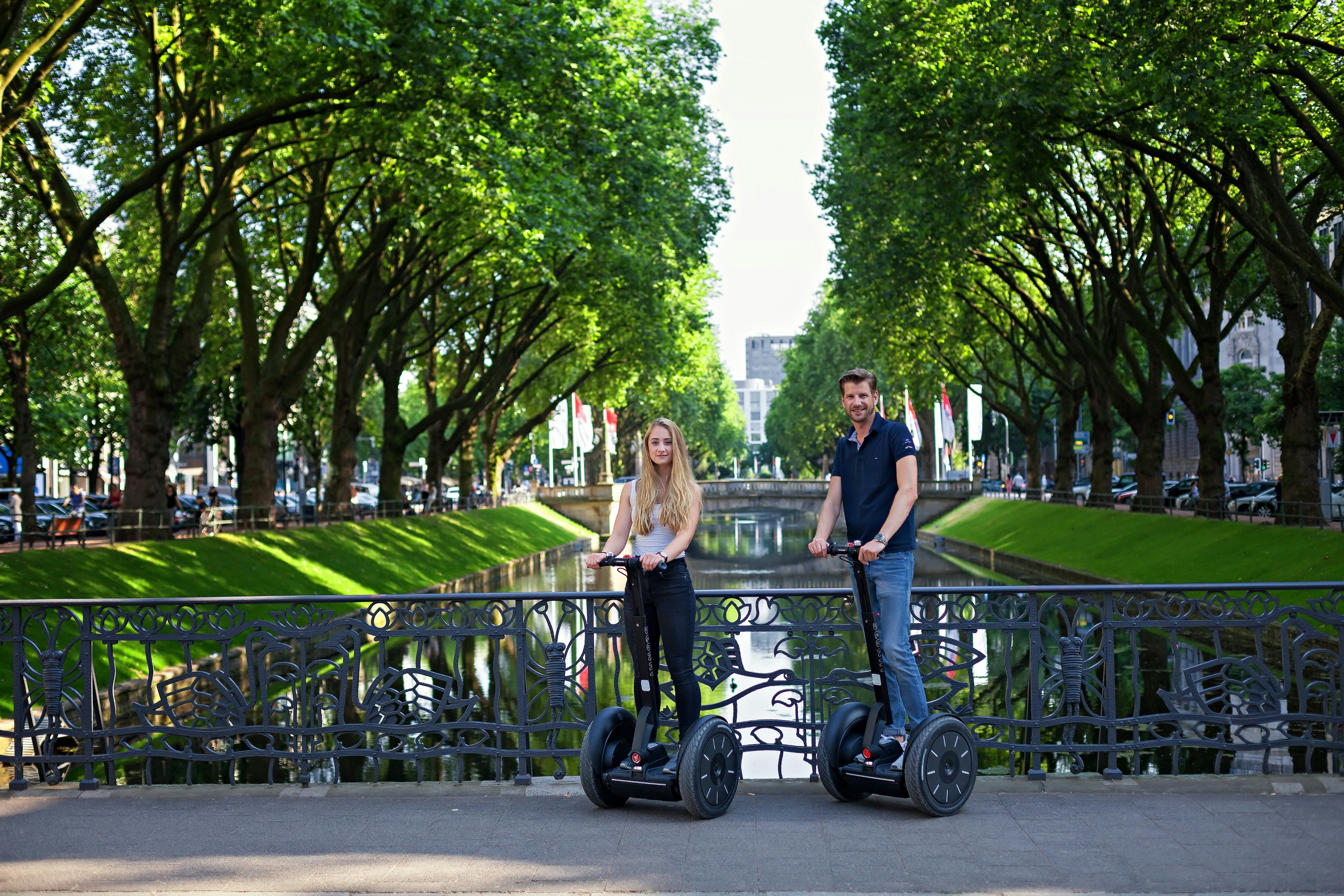 Düsseldorf: City and Rhine Tour XXL