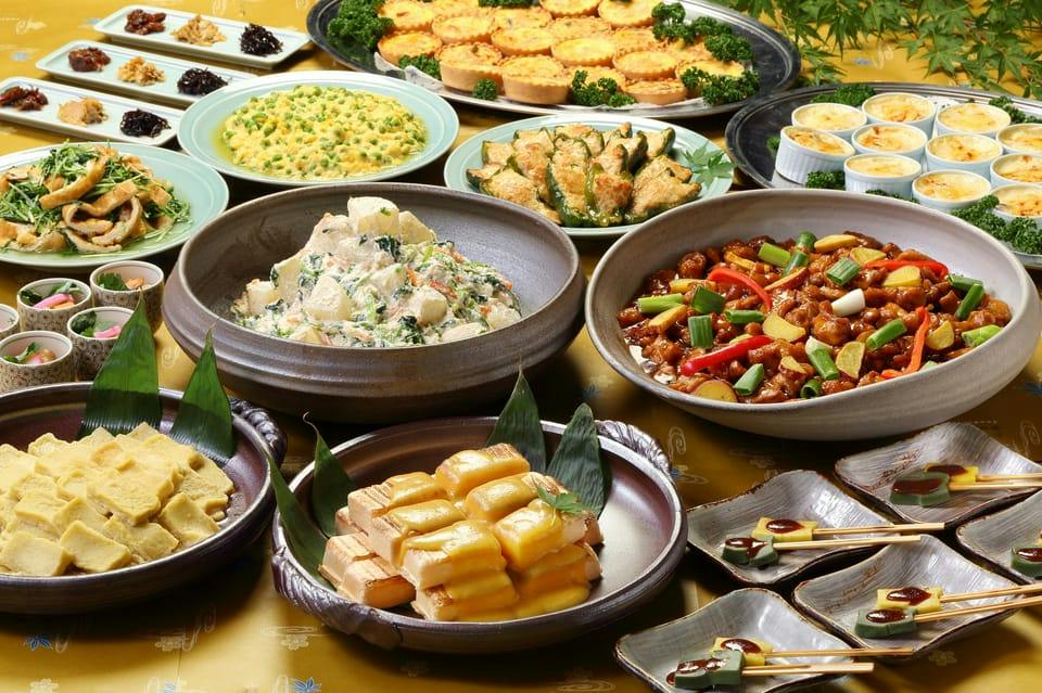 Fushimi Inari Taisha, Arashiyama, Kiyomizu-dera e Kinkaku-ji: Excursão de um dia a partir de Umeda com almoço em buffet + bilhetes de entrada - Photo 9