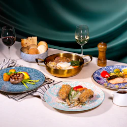 Le Menu Gloucester Luk Kwok Hong Kong: Up to 50% Off Wonderland of Fruits & Flowers Afternoon Tea