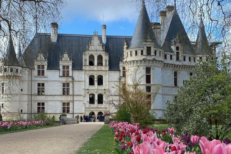 Château d'Azay-le-Rideau from the entrance