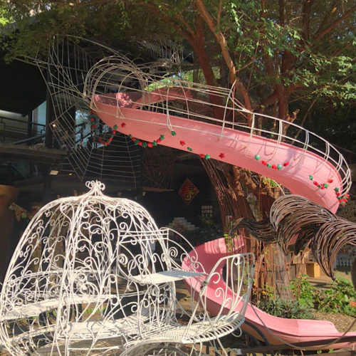 Carton King Creative Park Taichung: Admission Ticket + Garden Train Ride Voucher