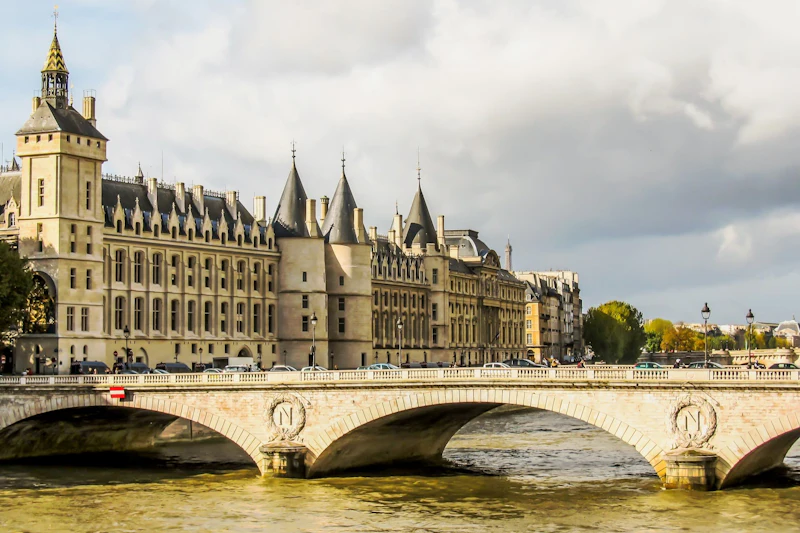 שער הניצחון, איל דה לה סיטה וסנט שאפל בParis — תמונה 6