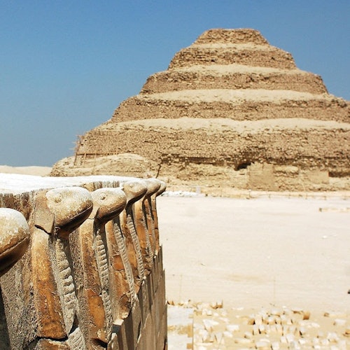 Desde El Cairo: Pirámides de Guiza, Saqqara y Menfis con almuerzo