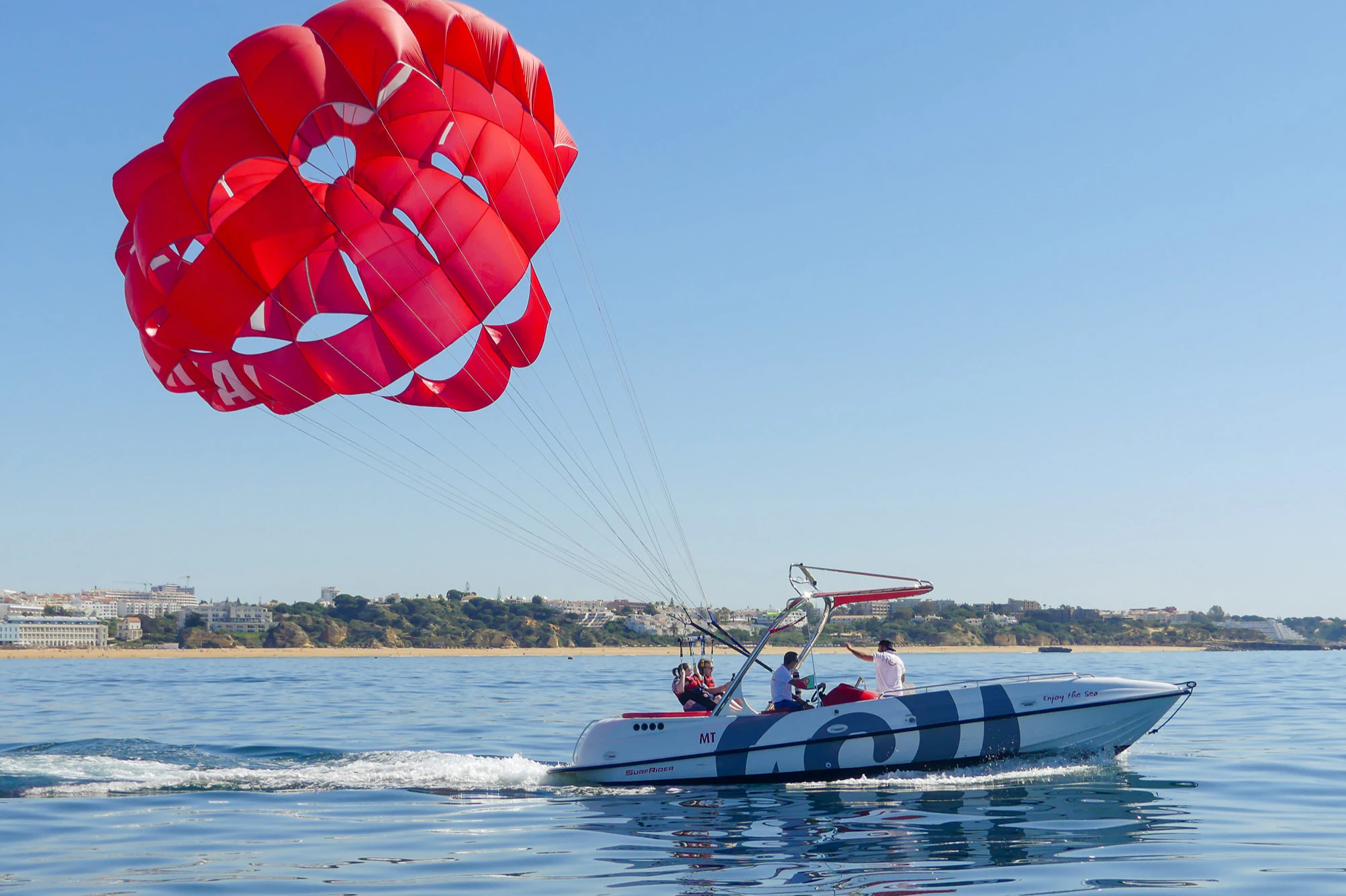 Albufeira: Experiência guiada de Parasailing