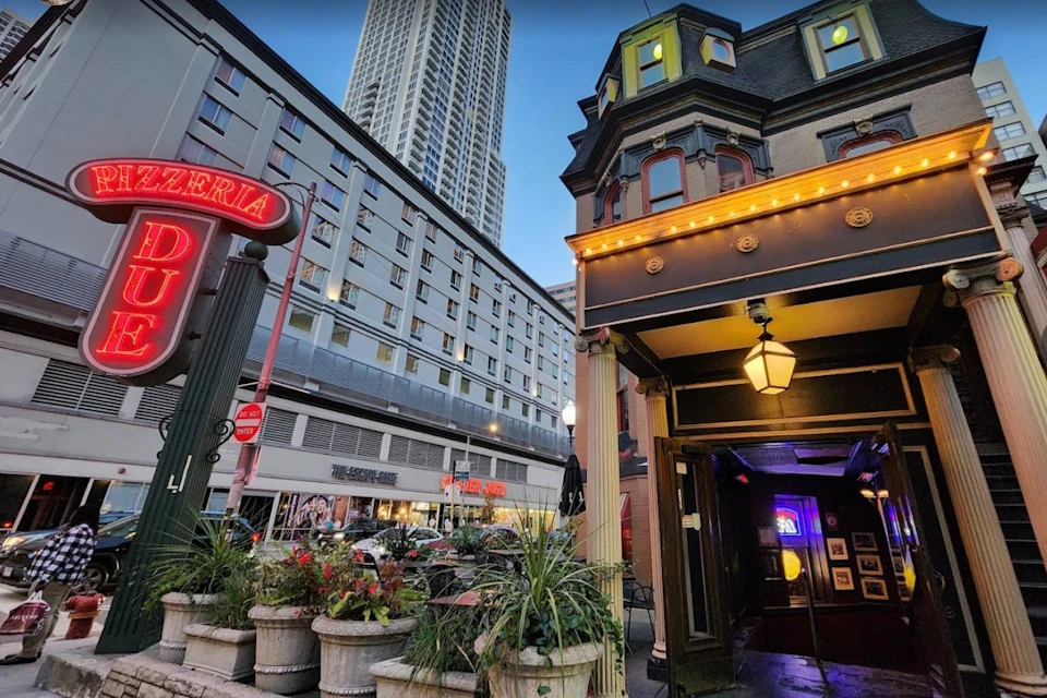 Chicago: Gangsters and Food Tasting Walking Tour