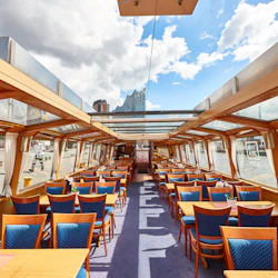 Hamburg: 2-Hour Cruise + Audio Guide 2