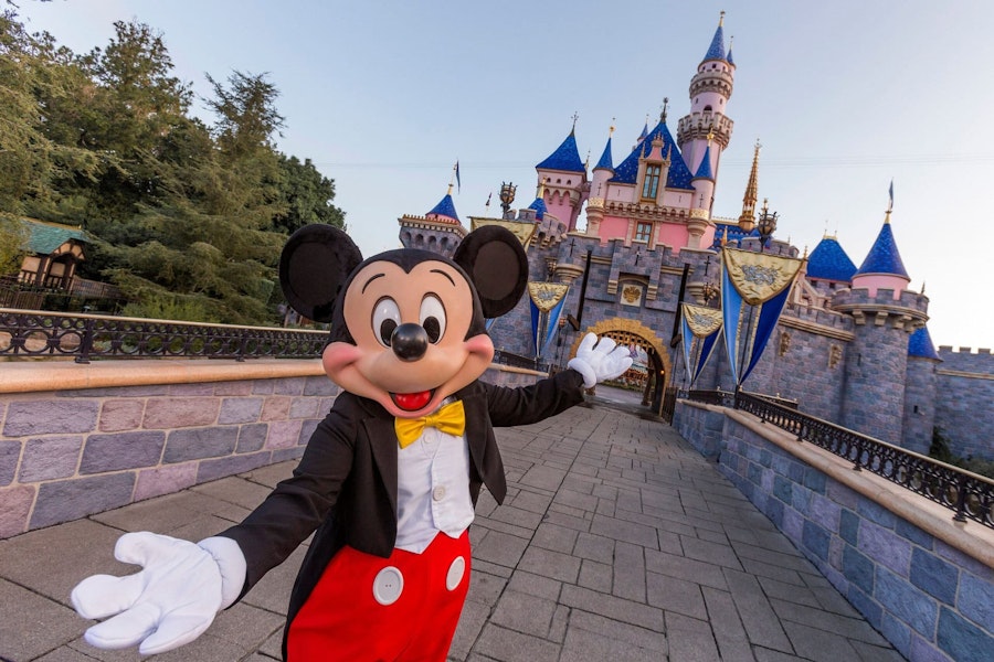 Los Angeles 2‑Day Park Hopper Tickets to Disneyland