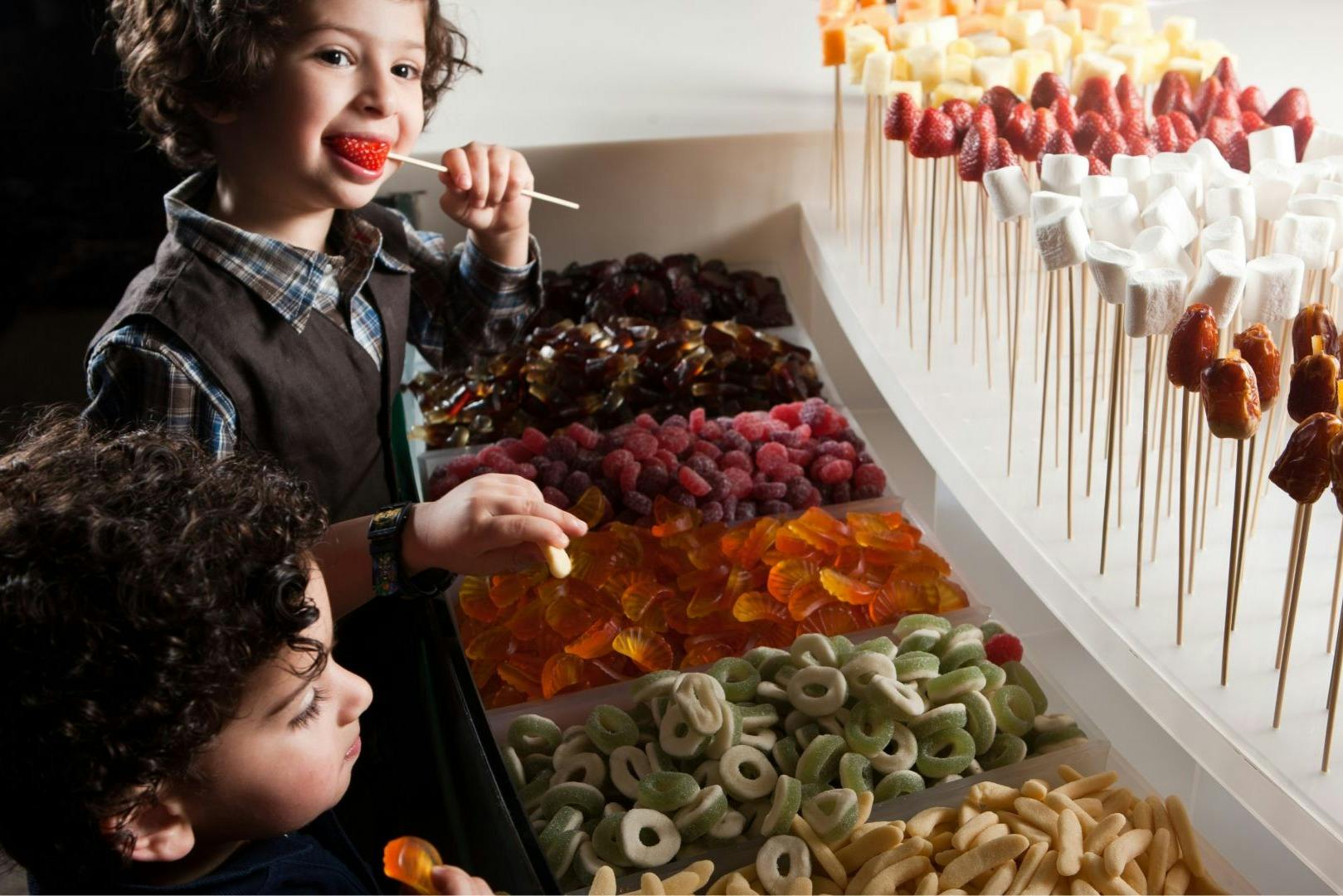 棕榈岛亚特兰蒂斯的红花自助晚餐（包括软饮）。