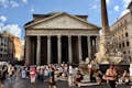 Na praça em frente ao Pantheon