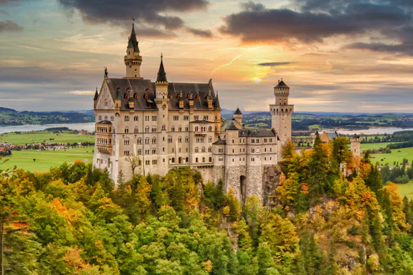 Château de Neuschwanstein : billet coupe-file + visite guidée + promenade en calèche