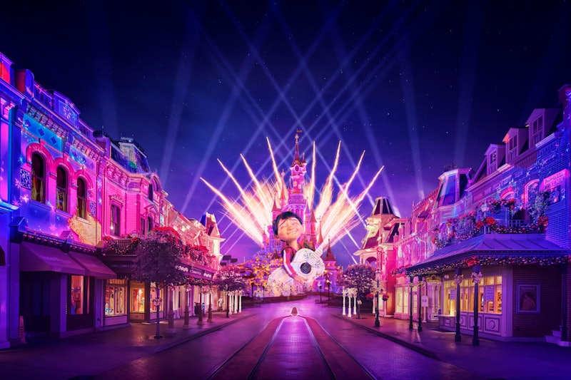 Aquarium de Paris + Disneyland® Paris: 1-Day 1-Park Ticket