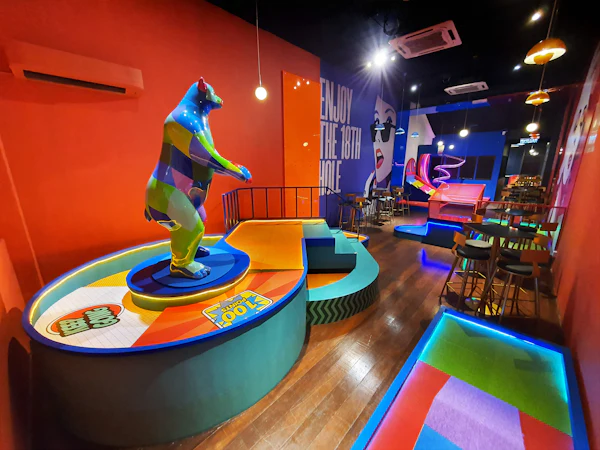 D8 Mini Golf Cafe: bilet weekendowy | Zarezerwuj online
